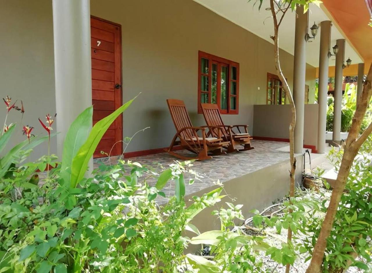 Lanta Wanida Resort Ko Lanta Exterior foto